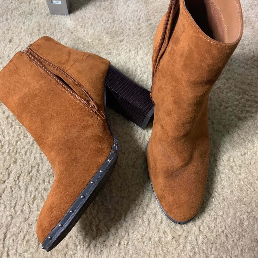 Camel Ankle booties